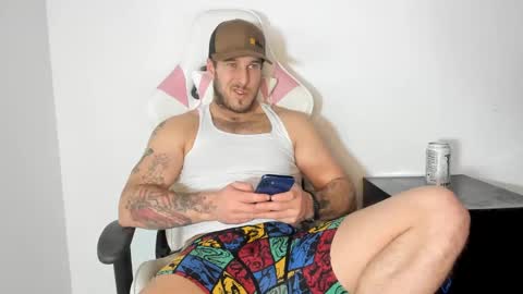 Snapshot of officialkanehart chatting on 01.10.25 officialkanehart online show from 01.10.25