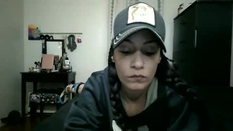 Snapshot of oglitcouple chatting on 10.16.25 Lit en Cama online show from 10.16.25