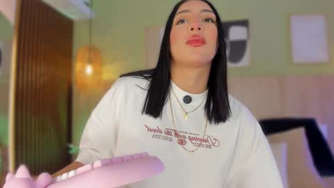 Snapshot of oh_hollyy chatting on 11.16.25 Holly online show from 11.16.25