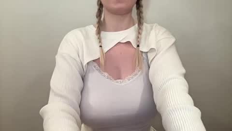 oh Janelle online show from 02.01.25