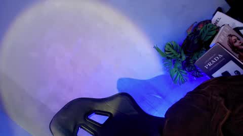 Flora  online show from 03.06.25