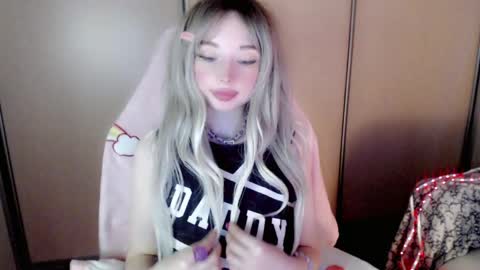 Snapshot of oh_pichuu chatting on 04.22.26 Milly online show from 04.22.26
