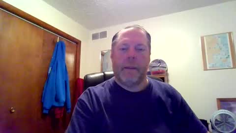Snapshot of ohioguy64 chatting on 10.22.25 ohioguy64 online show from 10.22.25