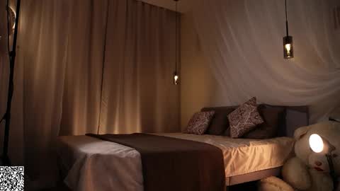 Claire online show from 11.08.25