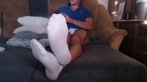 okayletschill online show from 11.16.25