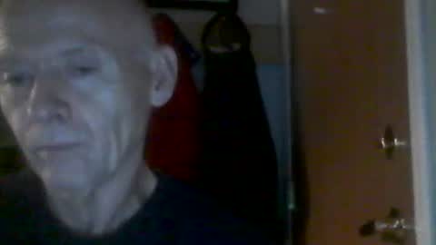 Snapshot of oldbuthorny62 chatting on 11.01.25 oldbuthorny62 online show from 11.01.25