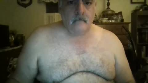 Snapshot of oldcockforyngladies chatting on 02.01.25 oldcockforyngladies online show from 02.01.25