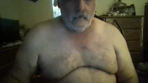 Snapshot of oldcockforyngladies chatting on 09.27.25 oldcockforyngladies online show from 09.27.25