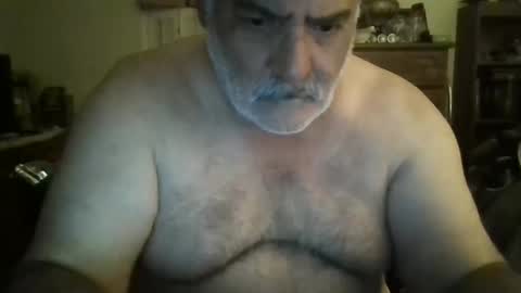 Snapshot of oldcockforyngladies chatting on 10.14.25 oldcockforyngladies online show from 10.14.25