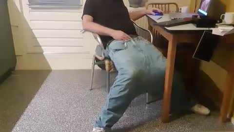 Snapshot of oldersagger chatting on 01.01.25 oldersagger online show from 01.01.25