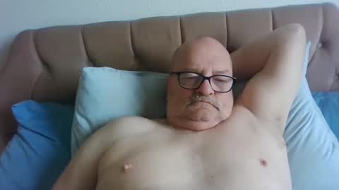 Snapshot of oldfkr69 chatting on 03.12.25 oldfkr69 online show from 03.12.25