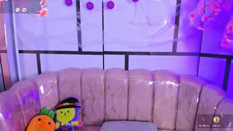 Snapshot of olivejoness_ chatting on 10.31.25 olive online show from 10.31.25