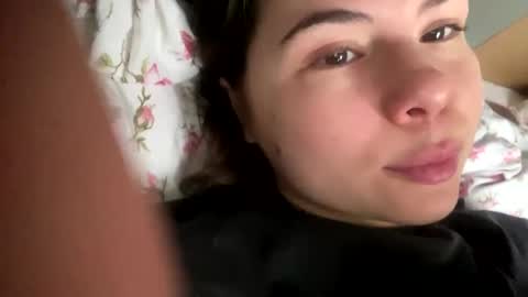 Snapshot of olivepeach chatting on 12.26.24 Oil online show from 12.26.24