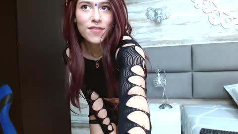 Snapshot of oliver__brown chatting on 01.06.25 Oliver online show from 01.06.25