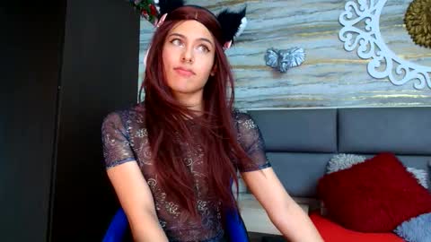 Snapshot of oliver__brown chatting on 10.05.25 Oliver online show from 10.05.25