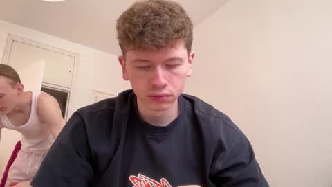 Snapshot of oliver_and_thomas chatting on 09.22.25 Oliver and Thomas online show from 09.22.25