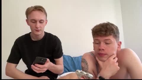 Snapshot of oliver_and_thomas chatting on 10.07.25 Oliver and Thomas online show from 10.07.25