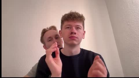 Snapshot of oliver_and_thomas chatting on 10.11.25 Oliver and Thomas online show from 10.11.25