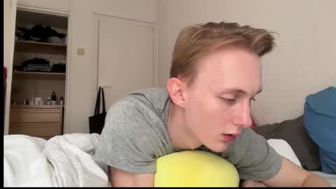 Snapshot of oliver_and_thomas chatting on 10.13.25 Oliver and Thomas online show from 10.13.25