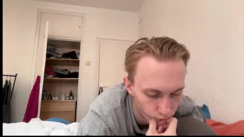 Snapshot of oliver_and_thomas chatting on 10.16.25 Oliver and Thomas online show from 10.16.25