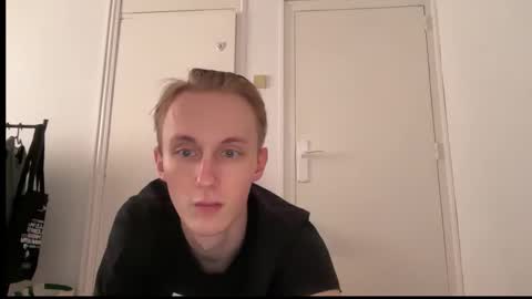 Snapshot of oliver_and_thomas chatting on 10.26.25 Oliver and Thomas online show from 10.26.25