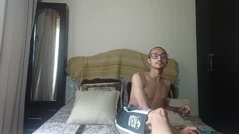 Snapshot of oliver_goldberg chatting on 04.15.26 oliver_goldberg online show from 04.15.26