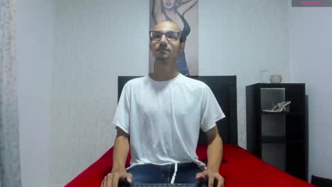 Snapshot of oliver_goldberg chatting on 04.16.26 oliver_goldberg online show from 04.16.26