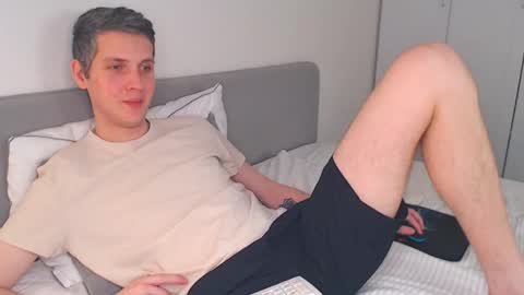 Snapshot of oliver_hort chatting on 03.19.26 Oliver online show from 03.19.26