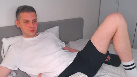 Snapshot of oliver_hort chatting on 05.28.26 Oliver online show from 05.28.26