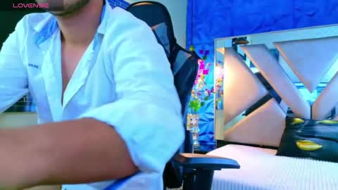 oliver_jamees online show from 03.24.26