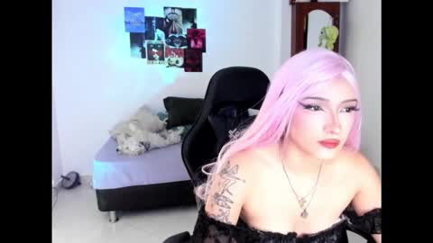 Snapshot of oliver_mrgn chatting on 10.22.25 oliver_mrgn online show from 10.22.25