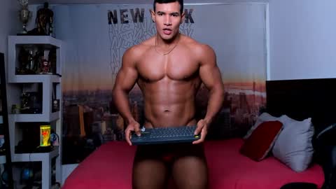 oliver_tommy online show from 10.13.25