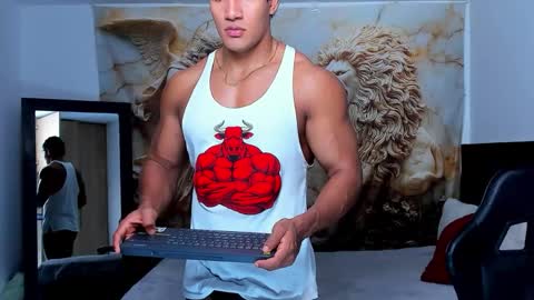 oliver_tommy online show from 11.18.25