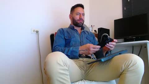 oliver online show from 03.31.26