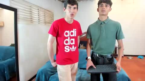 oliverhot2005 online show from 02.08.25