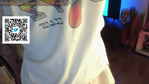 Snapshot of oliverrgroove chatting on 11.22.25 oliverrgroove online show from 11.22.25