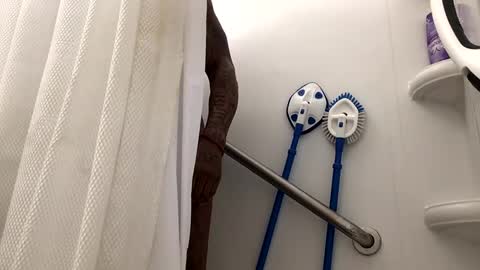 Snapshot of olivertwist1273 chatting on 12.15.24 olivertwist1273 online show from 12.15.24