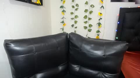 OLIVIA online show from 01.22.25