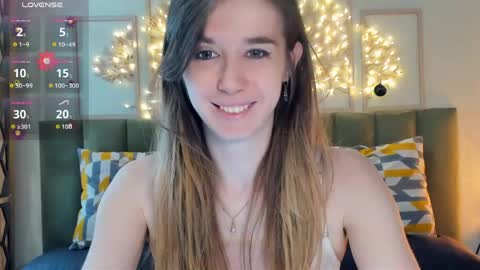 Olivia online show from 05.10.26