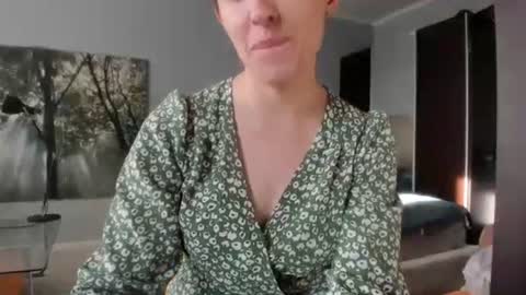 Snapshot of olivia__dream chatting on 06.08.26 olivia__dream online show from 06.08.26