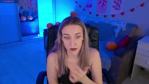 olivia_daze online show from 11.04.25