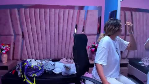  OLIVIA  online show from 01.16.25