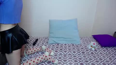 olivia_graceee online show from 02.20.25