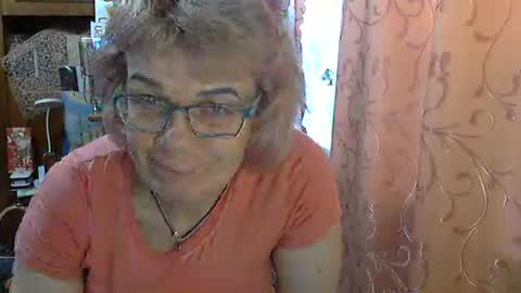 Olivia Mia online show from 05.16.26