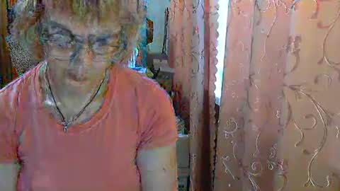 Olivia Mia online show from 05.19.26