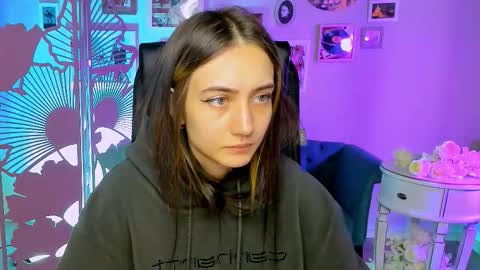 olivia_norton_ online show from 09.26.25