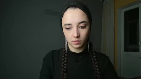 Olivia online show from 01.08.25