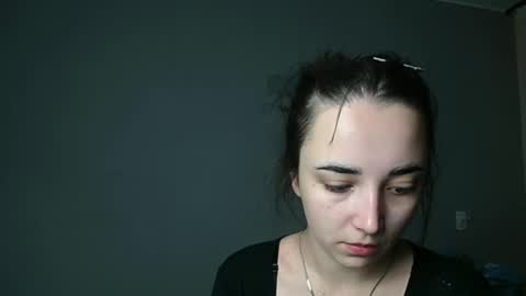 Snapshot of olivia_oliv chatting on 12.05.25 Olivia online show from 12.05.25