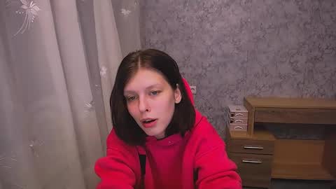 Snapshot of olivia_red_ chatting on 12.24.24 Olivia online show from 12.24.24