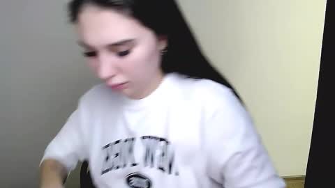 Olivia online show from 03.06.26